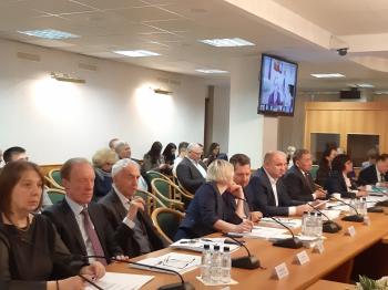 ИСиА и институты-партнеры приняли участие в парламентских слушаниях